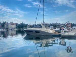 Viper 323 S – 2018 używany, Mikołajki, Jacht Crusier
