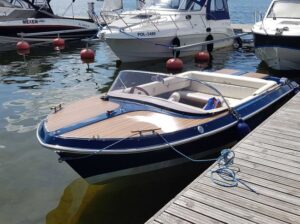 Jacht Motorowy Boesch – Retro 580