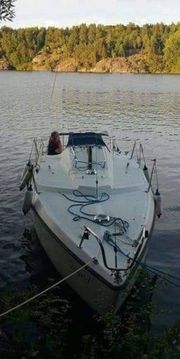 Jacht 7,7 metra motorowy pod silnik zaburtowy