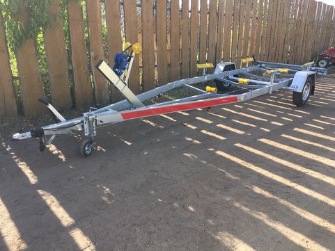 Pzyczepa pod łódź jacht do 7m hamowana 1500DMC