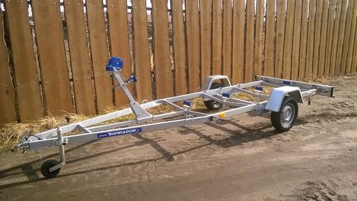 Przyczepa podłodziowa przyczepka P750 NIEWIADÓW 5m 750DMC