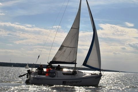 Czarter jachtów – Sasanka 660