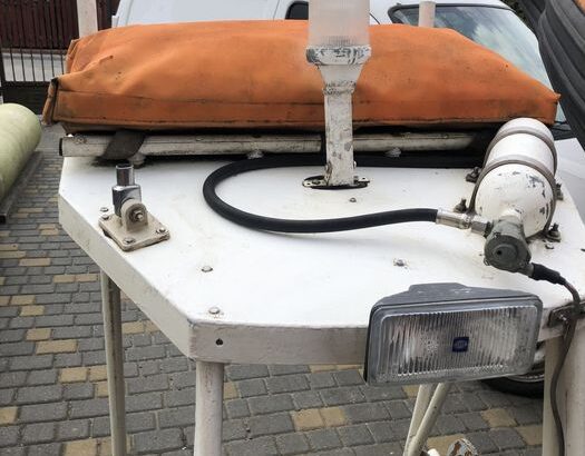 SAR BIMINI z systemem ratowniczym do odwracania przewróconej