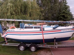 Jacht TES690 zarejestrowany