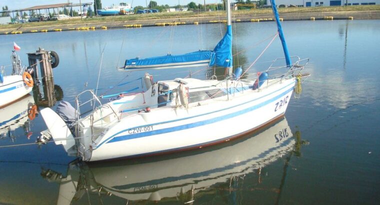 Jacht TES 678 BT 2009/10 r.