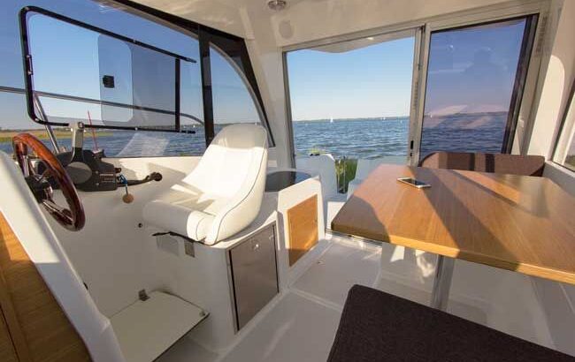 Jacht motorowy Janmor 700