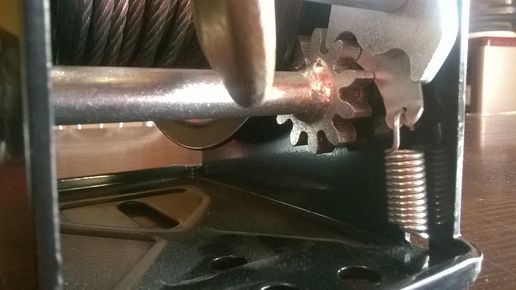 Wyciągarka ręczna korbowa Dragon Winch DWK 25 z liną