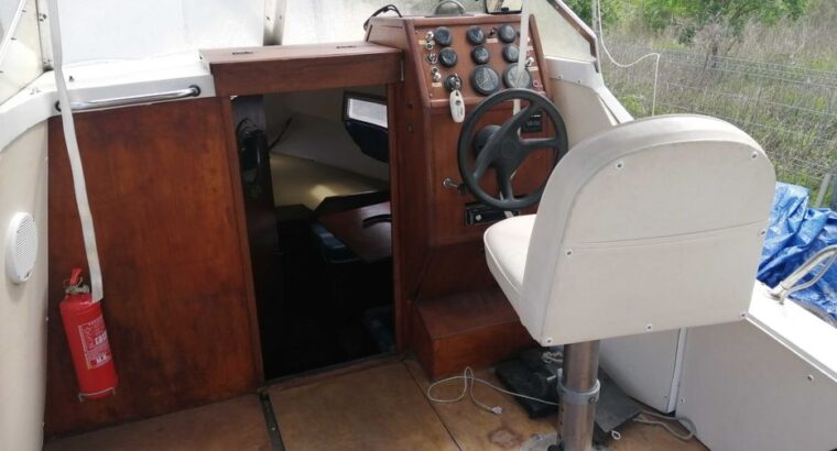 Jacht motorowy ACQUAVIVA 2001