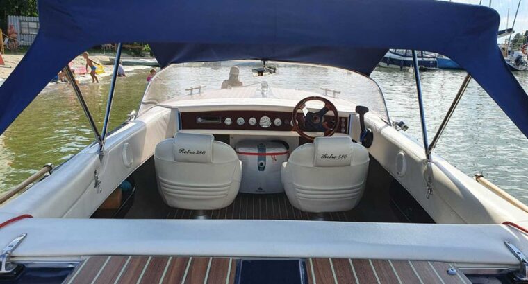Jacht Motorowy Boesch – Retro 580