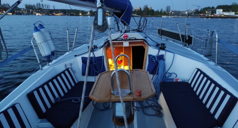 Wycieczka jachtem nad jeziorem Ukiel