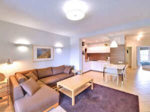 Prywatny apartament / Apartament 3-pokojowy Portowy 18
