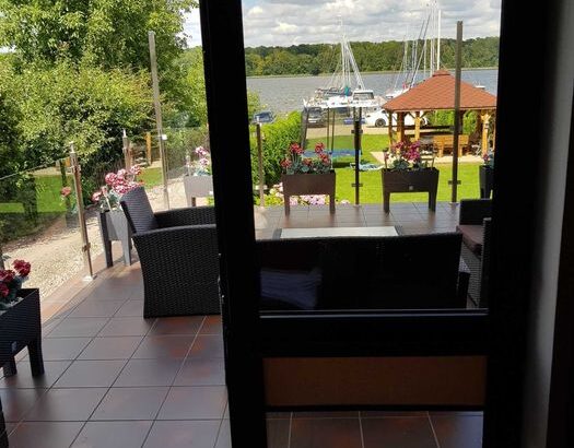 Pokój 2 osobowy z tarasem nad Jeziorakiem