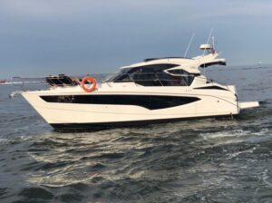 JACHT MOTOROWY GALEON 370