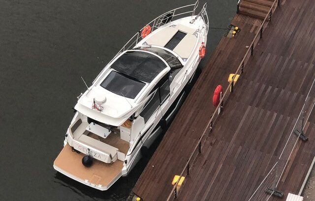 JACHT MOTOROWY GALEON 370