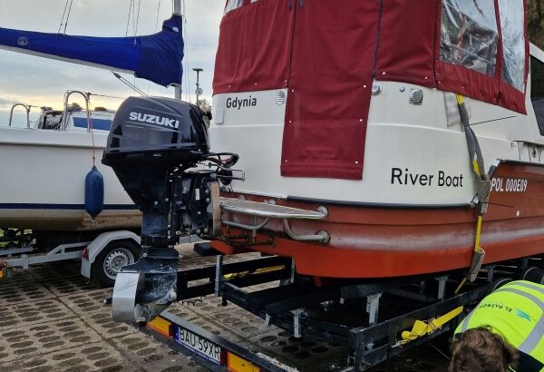 River Boat 26